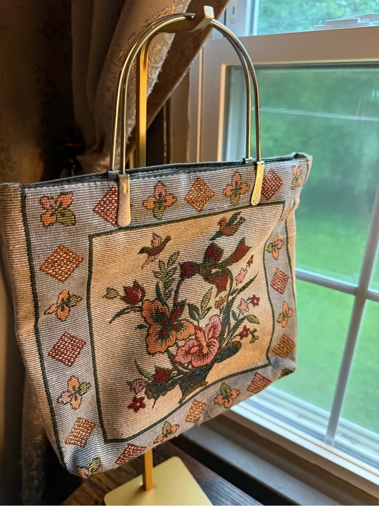 Vintage Handbags - Vintage Floral Tapestry Tote Bag with Gold Handles - Beige Multi
